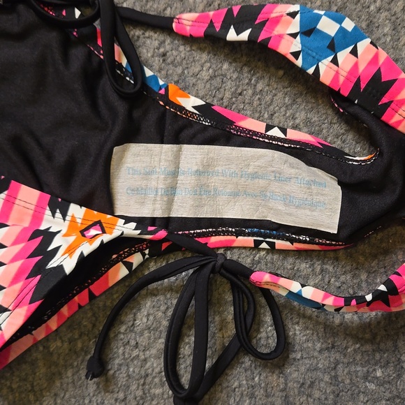 NWT string bikini bottoms - Picture 3 of 5